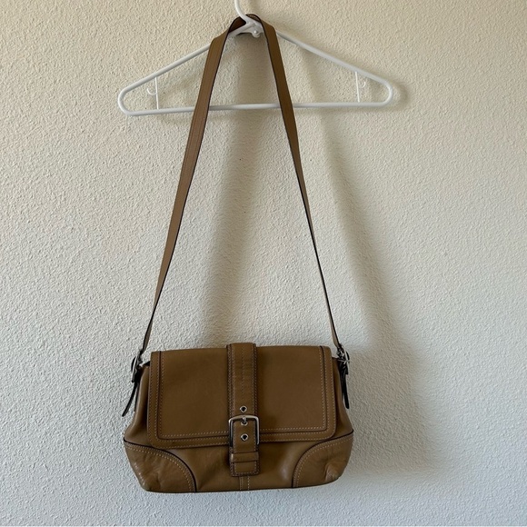 Coach Authentic VTG Women’s Leather Crossbody Bag Beige Flap - Picture 1 of 16